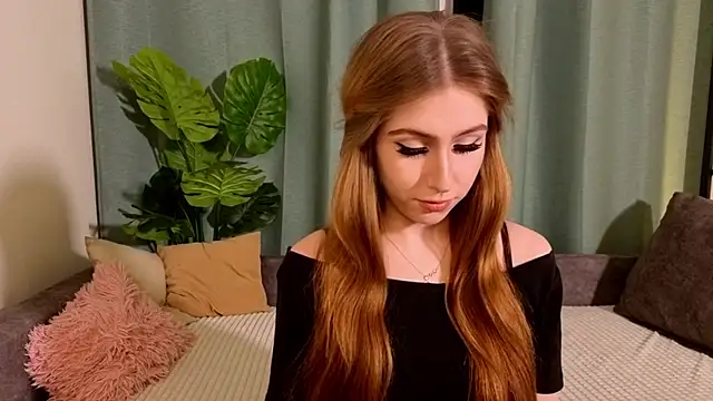 GiuseppinaRodenbough online show from November 11, 9:04 pm