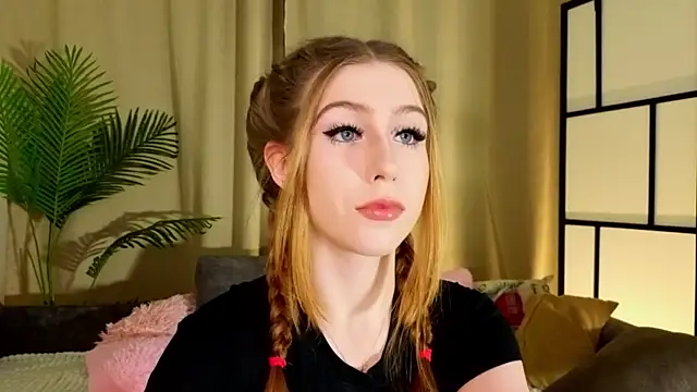 GiuseppinaRodenbough online show from November 18, 9:30 pm