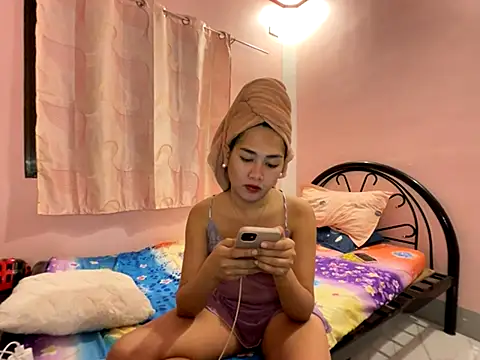 Philina thi online show from November 30, 11:58 am