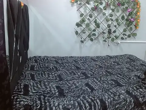 Andrea04 hot online show from November 10, 7:57 pm