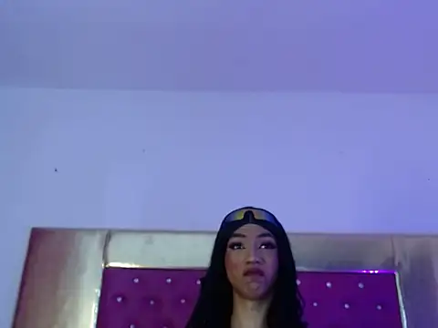 Megan-red-flame online show from November 18, 7:51 pm