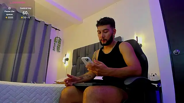 noah corvelle online show from November 26, 1:17 am