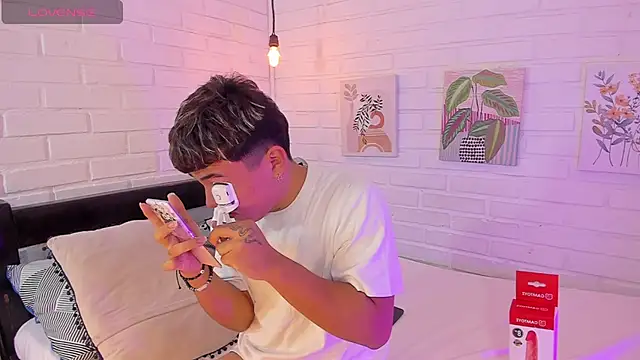 Sweet Dust online show from November 29, 3:09 am