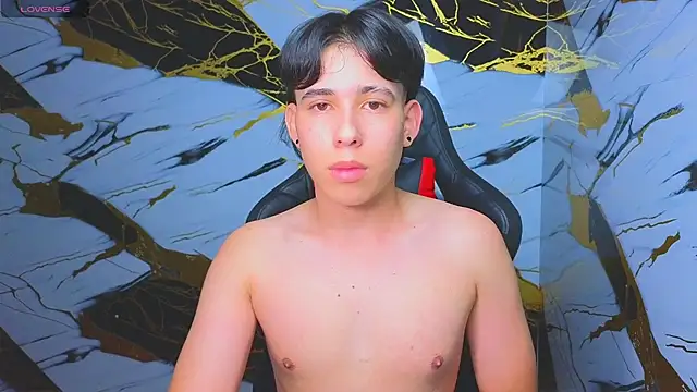 Snapshot of Suarezz10_ chatting on November 19, 3:12 pm Suarezz10 online show from November 19, 3:12 pm