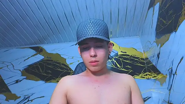 Snapshot of Suarezz10_ chatting on November 30, 11:36 am Suarezz10 online show from November 30, 11:36 am