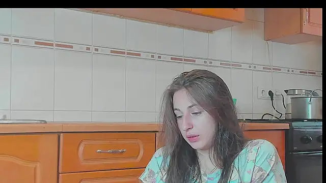 jessica kitti online show from November 10, 9:41 am