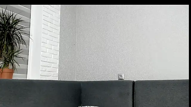 jessica kitti online show from November 12, 9:32 am