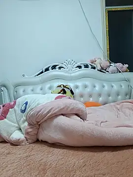 heeqqon online show from November 22, 6:51 pm