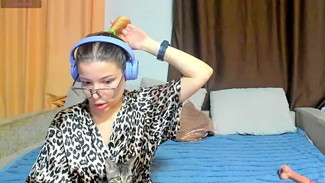 Snapshot of Eva_purrr_ chatting on November 30, 1:09 am Eva purrr online show from November 30, 1:09 am