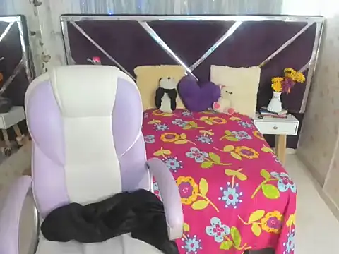 Santy bigcock 01 online show from November 10, 3:22 pm