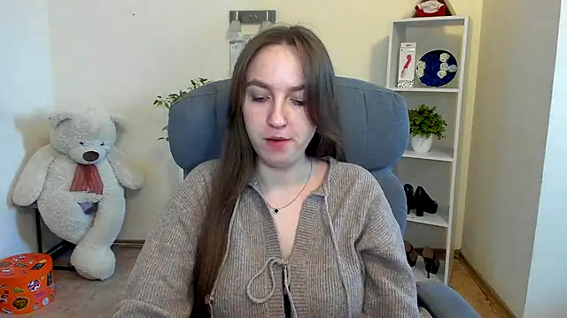 Snapshot of Nesie-Stoun chatting on November 18, 9:47 am Nesie-Stoun online show from November 18, 9:47 am