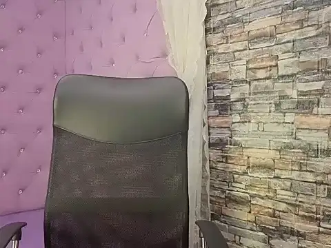 ChloeGibson  online show from November 21, 2:10 am