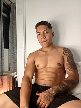 Snapshot of JacksonC_7 chatting on November 12, 6:03 am JacksonC 7 online show from November 12, 6:03 am