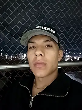 Snapshot of JacksonC_7 chatting on November 16, 12:49 am JacksonC 7 online show from November 16, 12:49 am