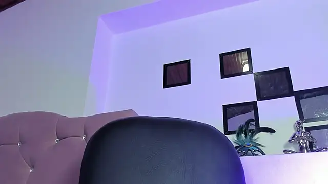  Noa Smith  online show from November 20, 10:15 am