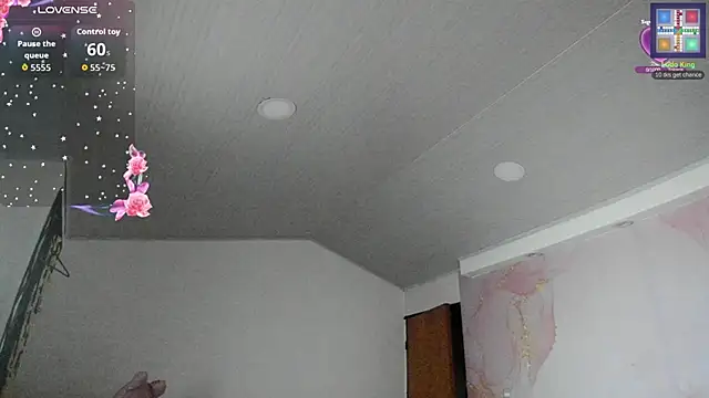 Snapshot of _sophia_sweet20 chatting on November 9, 10:41 pm sophia sweet20 online show from November 9, 10:41 pm