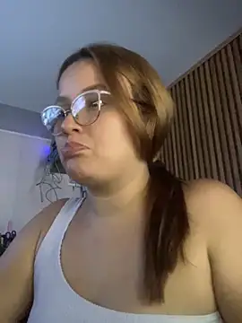 Snapshot of _sophia_sweet20 chatting on November 12, 1:33 pm sophia sweet20 online show from November 12, 1:33 pm