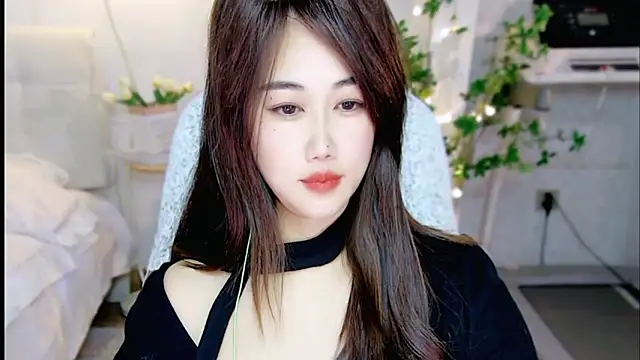 tutumissy online show from December 1, 2:00 pm