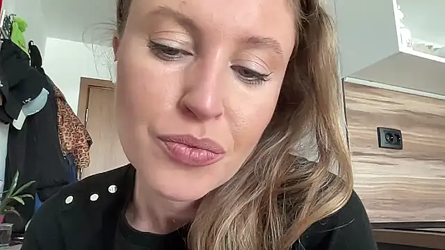 Ameli8 online show from December 17, 11:16 am