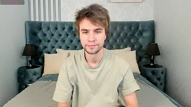 Snapshot of JonnahHell chatting on November 25, 7:41 am JonnahHell online show from November 25, 7:41 am