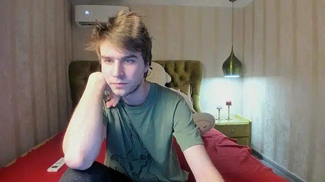 Snapshot of JonnahHell chatting on December 16, 7:02 am JonnahHell online show from December 16, 7:02 am