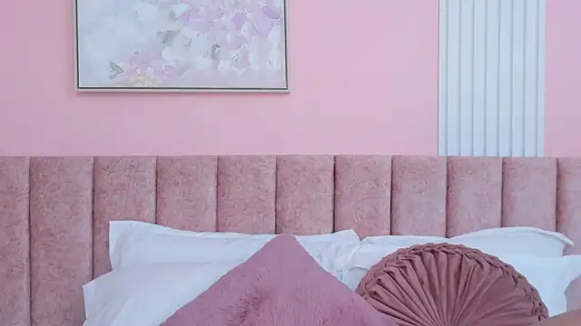 Isabelaclark  online show from December 1, 5:51 pm