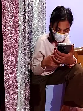 Snapshot of Student12th chatting on November 15, 4:25 pm Student12th online show from November 15, 4:25 pm