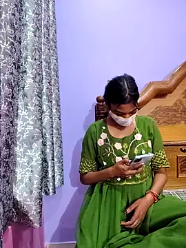 Snapshot of Student12th chatting on November 17, 4:13 pm Student12th online show from November 17, 4:13 pm