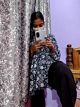 Snapshot of Student12th chatting on November 18, 4:22 pm Student12th online show from November 18, 4:22 pm