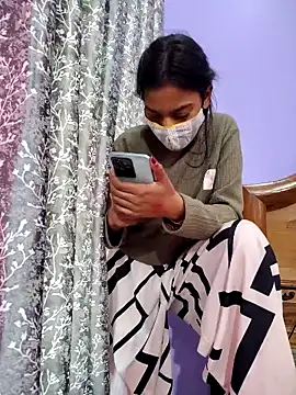 Snapshot of Student12th chatting on November 23, 3:50 am Student12th online show from November 23, 3:50 am