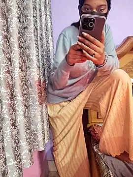 Snapshot of Student12th chatting on December 14, 4:56 pm Student12th online show from December 14, 4:56 pm