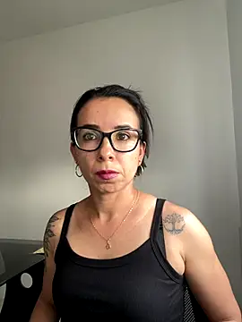 Vicky ro online show from November 18, 9:41 pm