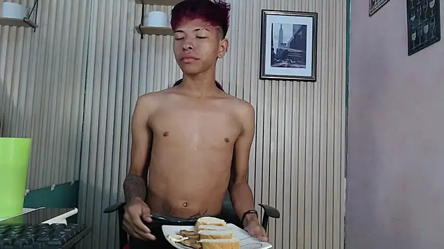 Tessachains 2  online show from November 14, 3:00 pm