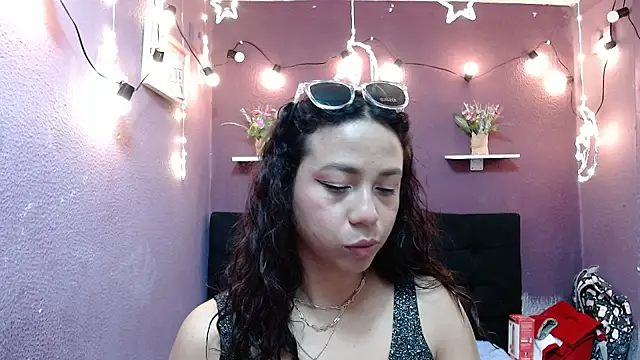 Snapshot of monika_256 chatting on November 28, 1:14 pm monika 256 online show from November 28, 1:14 pm