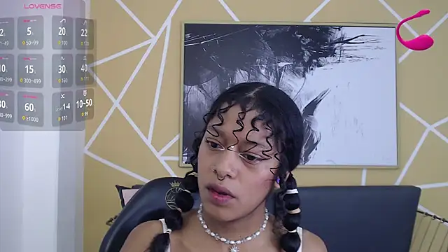 Agatha Amaya online show from November 18, 8:02 pm