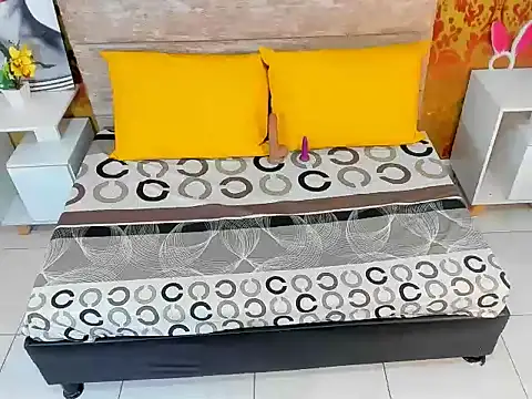 Yineth Hot online show from November 20, 9:14 pm