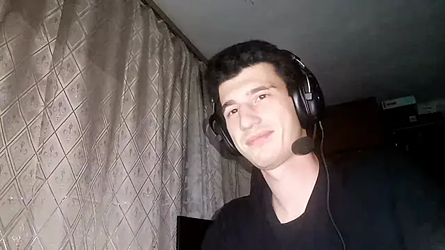 JamesLagerfeld online show from November 13, 10:19 pm