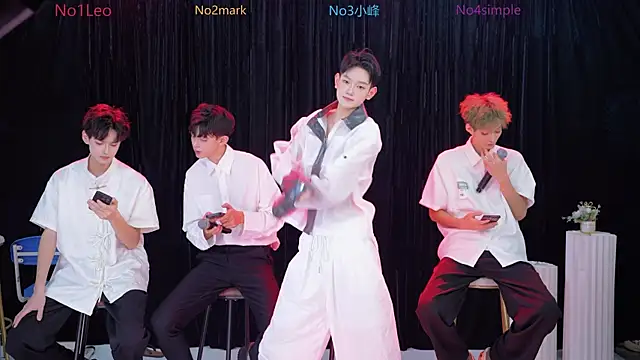 AAA-winner online show from November 6, 9:37 pm