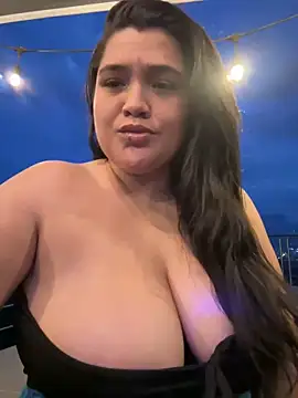 Snapshot of sweetmuslim01 chatting on January 11, 11:13 pm sweetmuslim01 online show from January 11, 11:13 pm