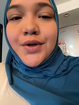 Snapshot of sweetmuslim01 chatting on January 25, 10:28 pm sweetmuslim01 online show from January 25, 10:28 pm