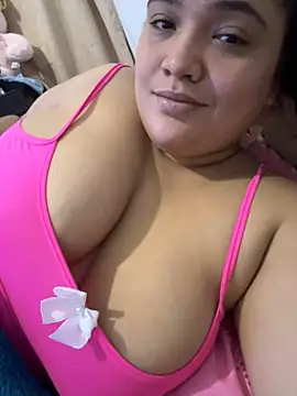 Snapshot of sweetmuslim01 chatting on January 31, 6:13 am sweetmuslim01 online show from January 31, 6:13 am