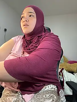 Snapshot of sweetmuslim01 chatting on February 17, 1:04 am sweetmuslim01 online show from February 17, 1:04 am