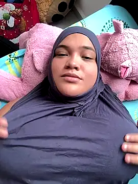 Snapshot of sweetmuslim01 chatting on September 27, 4:23 pm sweetmuslim01 online show from September 27, 4:23 pm