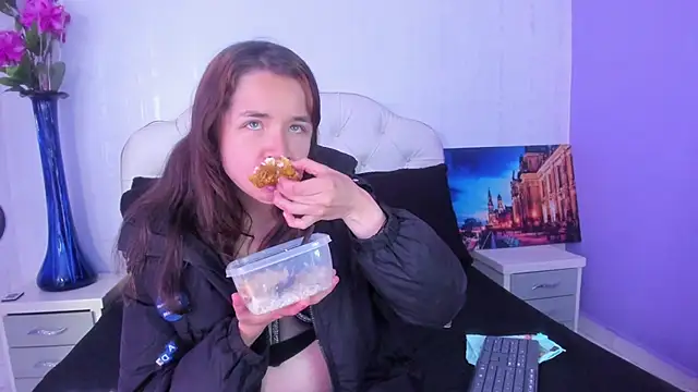 Hot Barbie Poku2 online show from November 19, 7:08 am