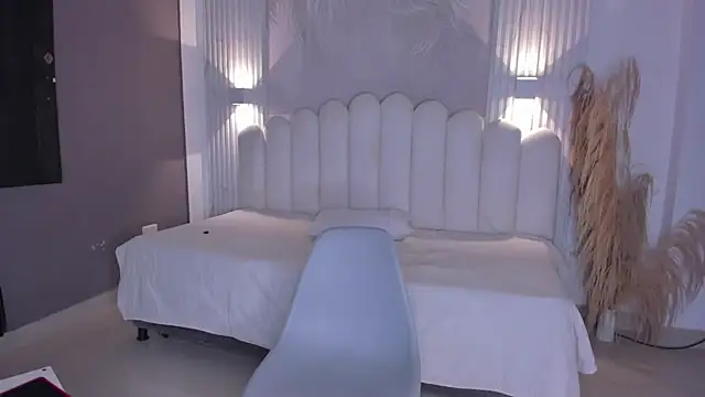 Nicky  21 online show from November 22, 6:51 pm