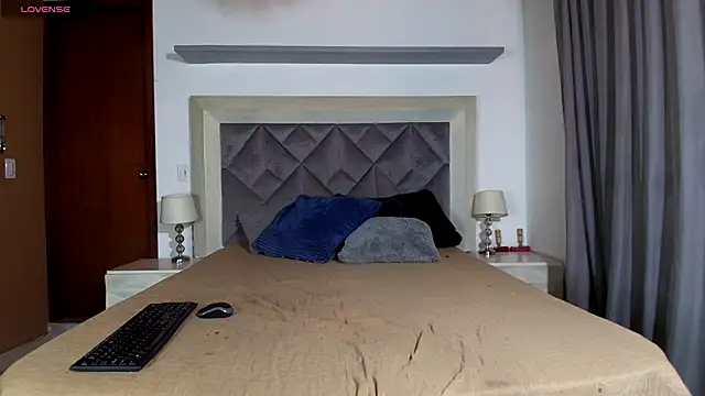 OurPerfectMix online show from November 12, 3:29 am