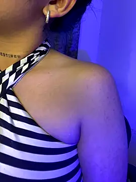 VIOLET EF online show from November 14, 4:00 am