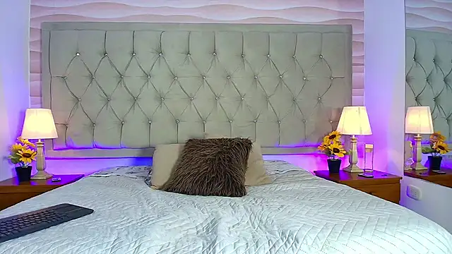 Liathompson FG online show from November 20, 7:35 pm