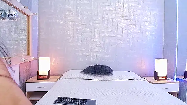 EmylyTaylor FG online show from November 10, 8:52 pm