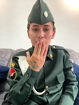 Miia Hoot online show from November 23, 2:39 pm